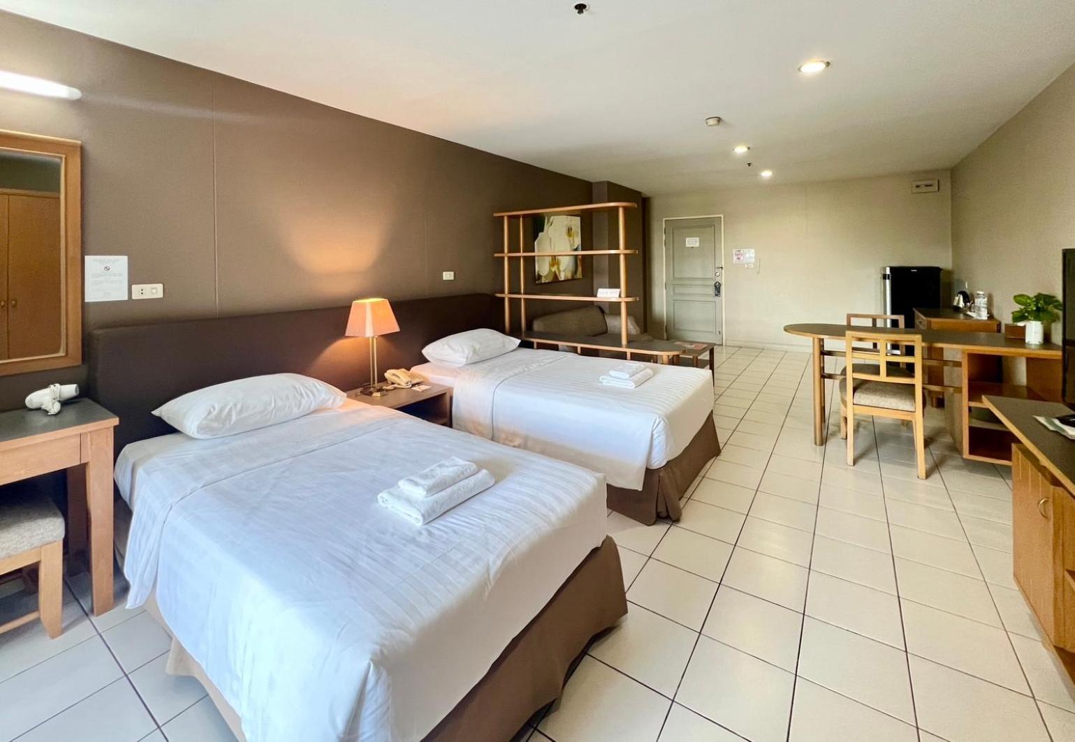 Bu Place Hotel Bangkok Bagian luar foto