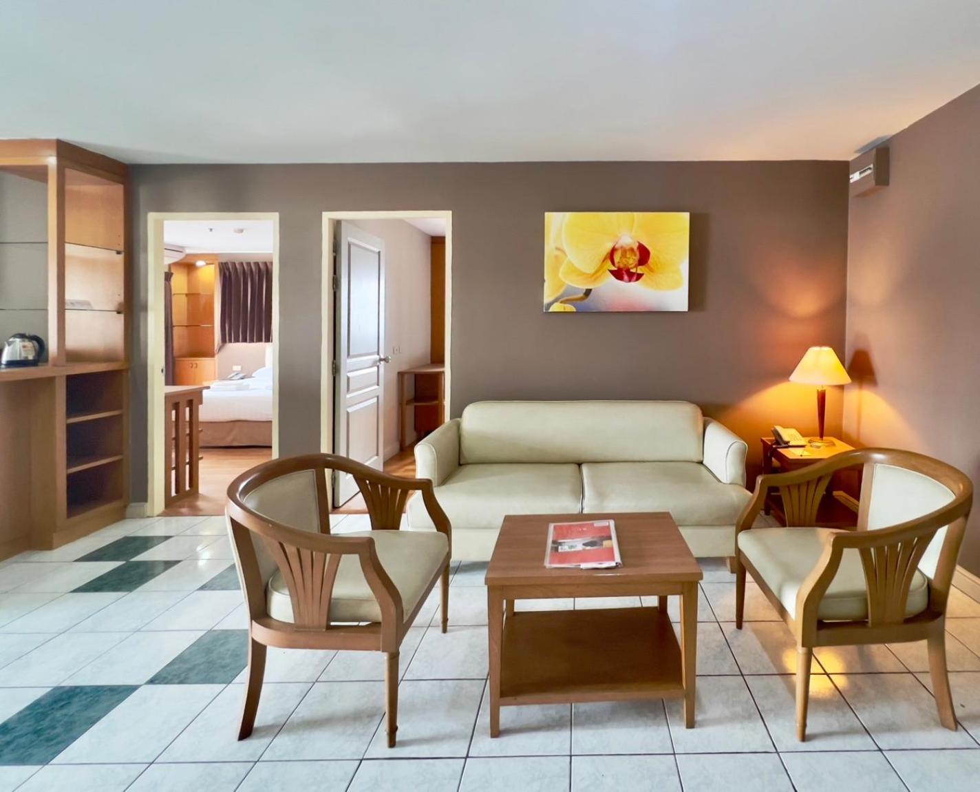 Bu Place Hotel Bangkok Bagian luar foto