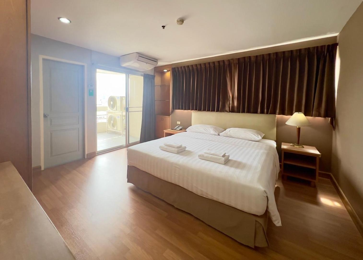 Bu Place Hotel Bangkok Bagian luar foto