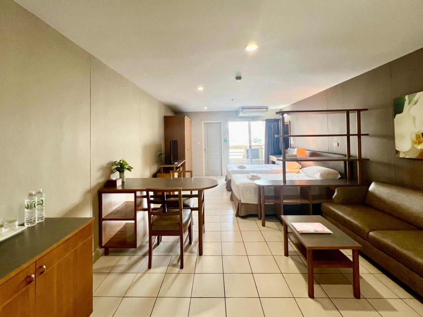 Bu Place Hotel Bangkok Bagian luar foto