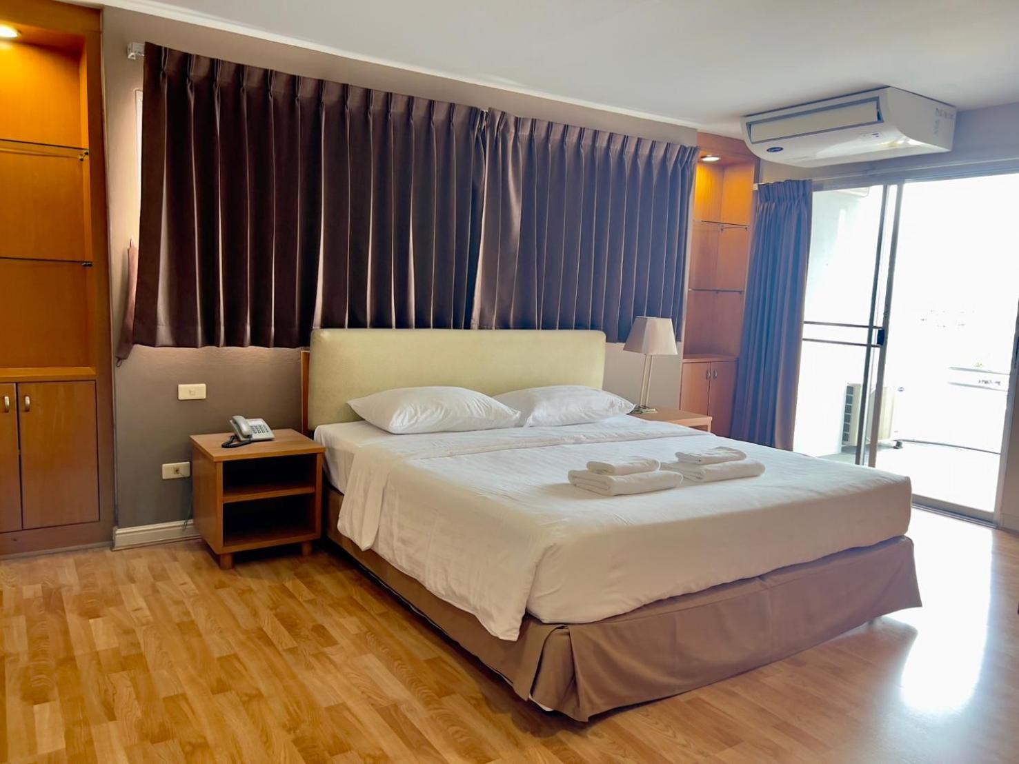 Bu Place Hotel Bangkok Bagian luar foto