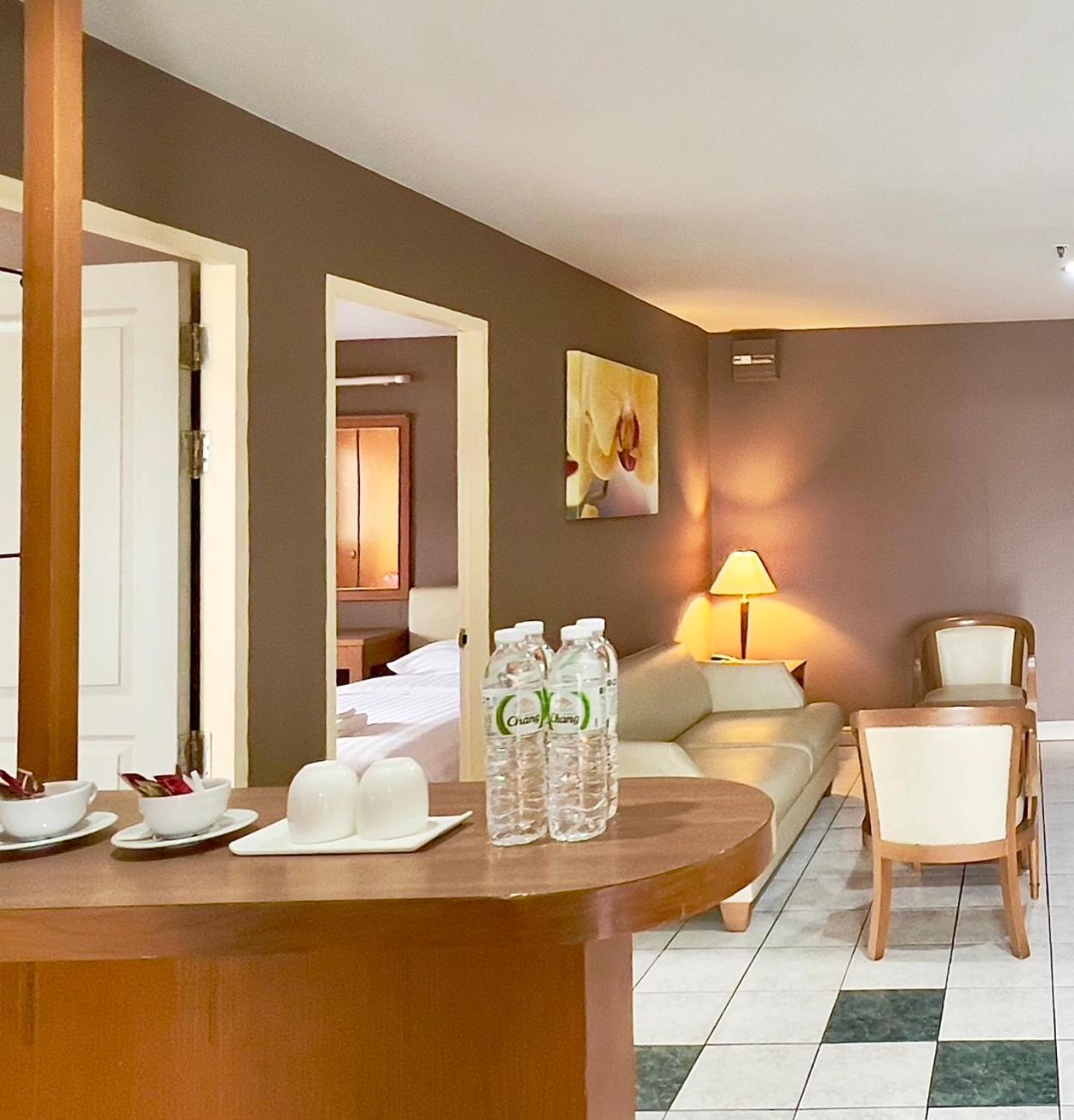 Bu Place Hotel Bangkok Bagian luar foto