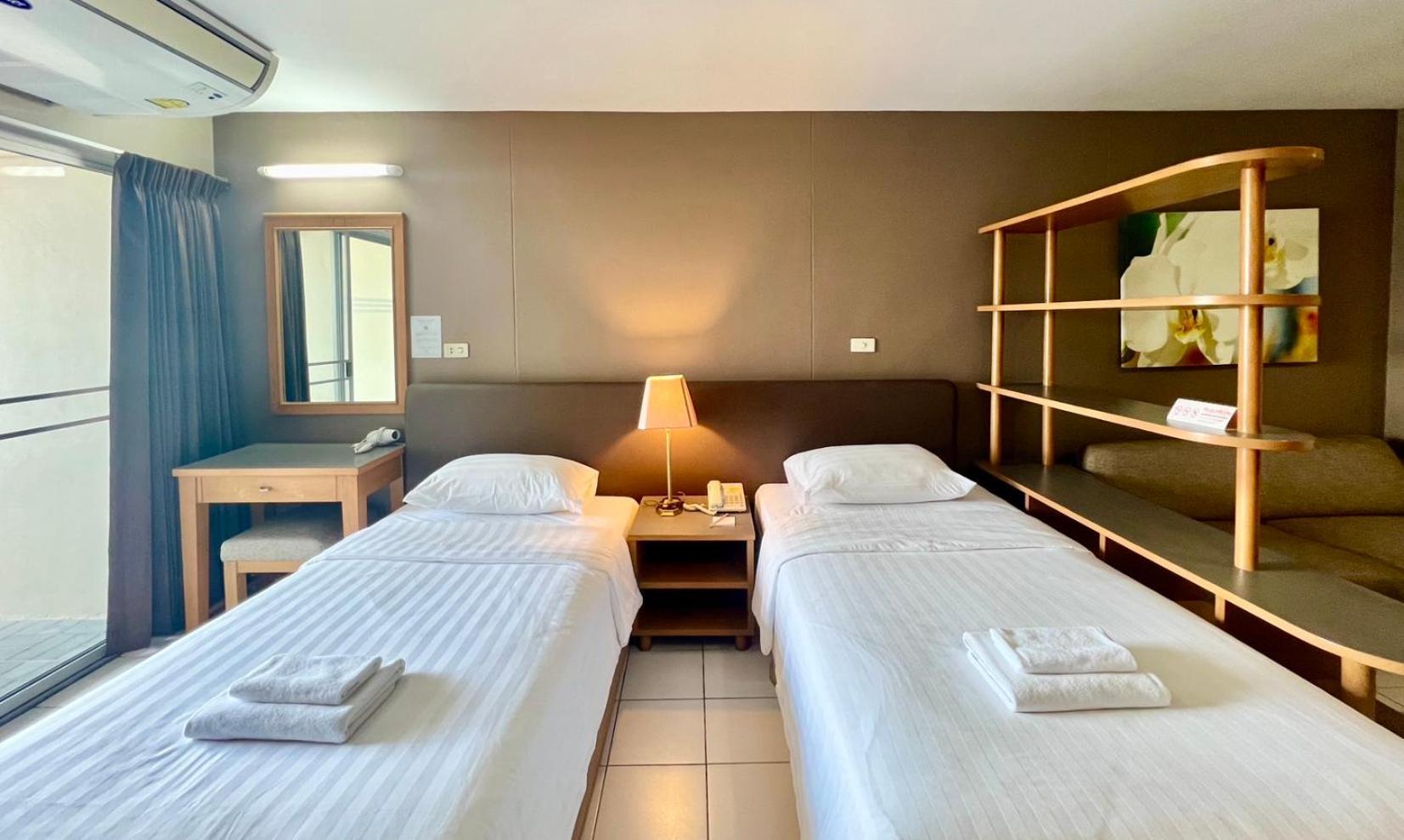 Bu Place Hotel Bangkok Bagian luar foto