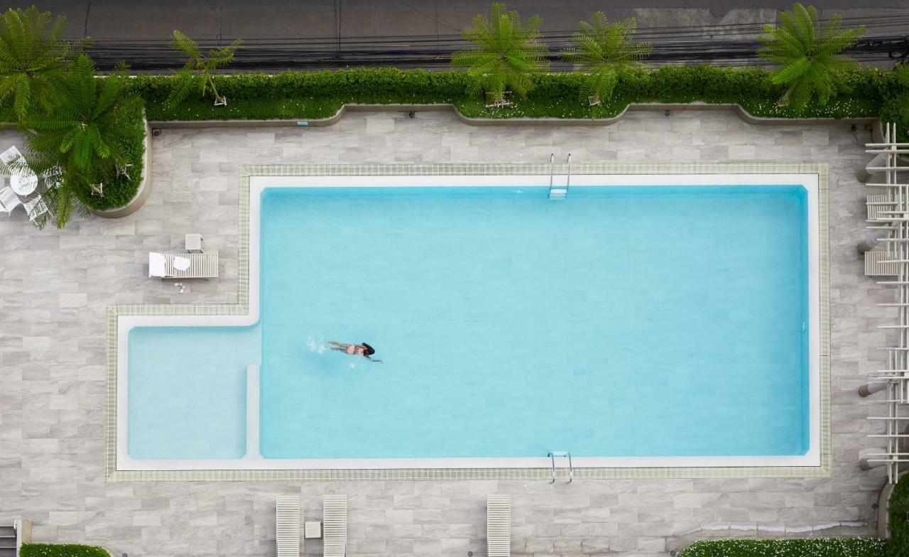 Bu Place Hotel Bangkok Bagian luar foto